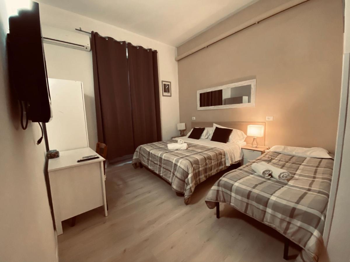 Auberge de jeunesse Freedom Traveller à Rome Extérieur photo