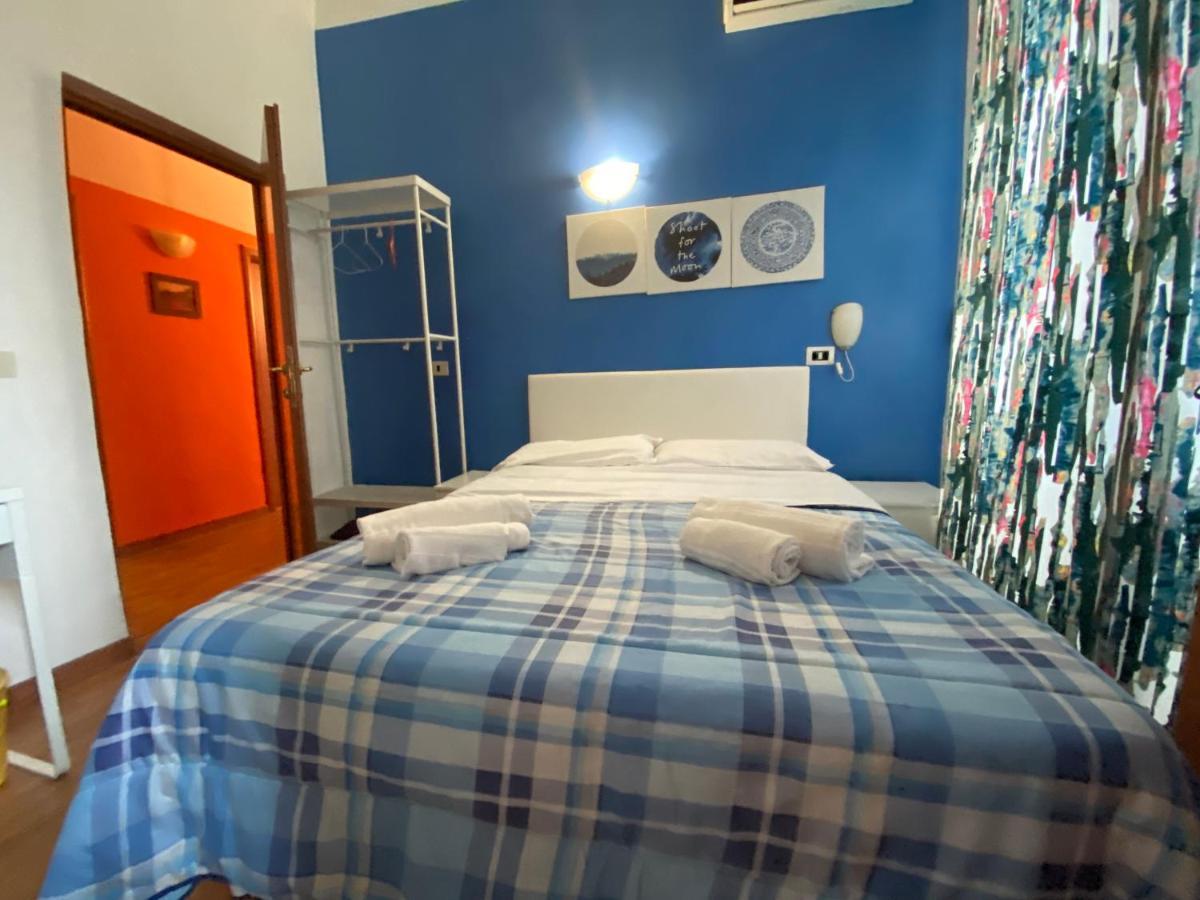 Auberge de jeunesse Freedom Traveller à Rome Extérieur photo