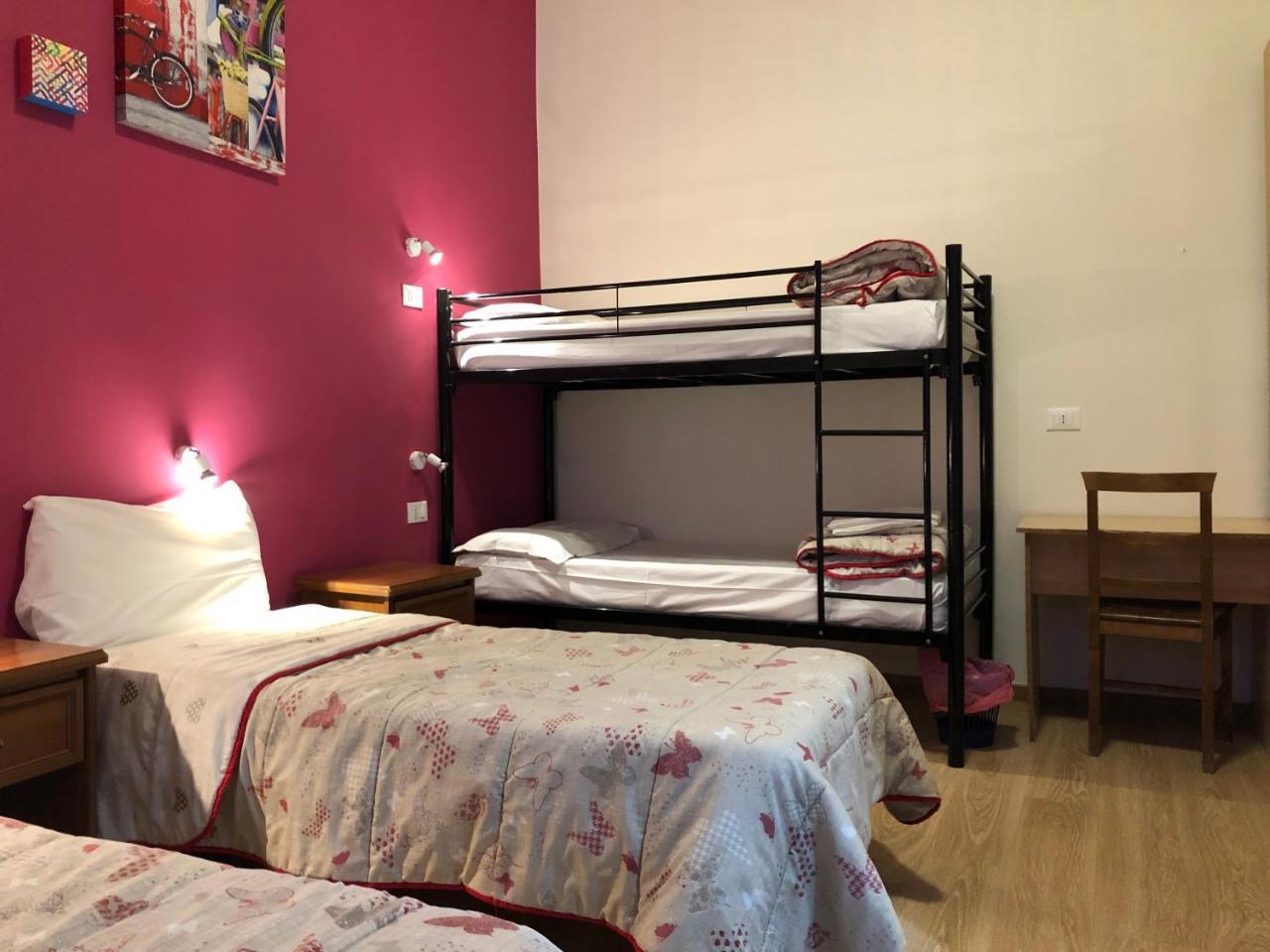 Auberge de jeunesse Freedom Traveller à Rome Extérieur photo