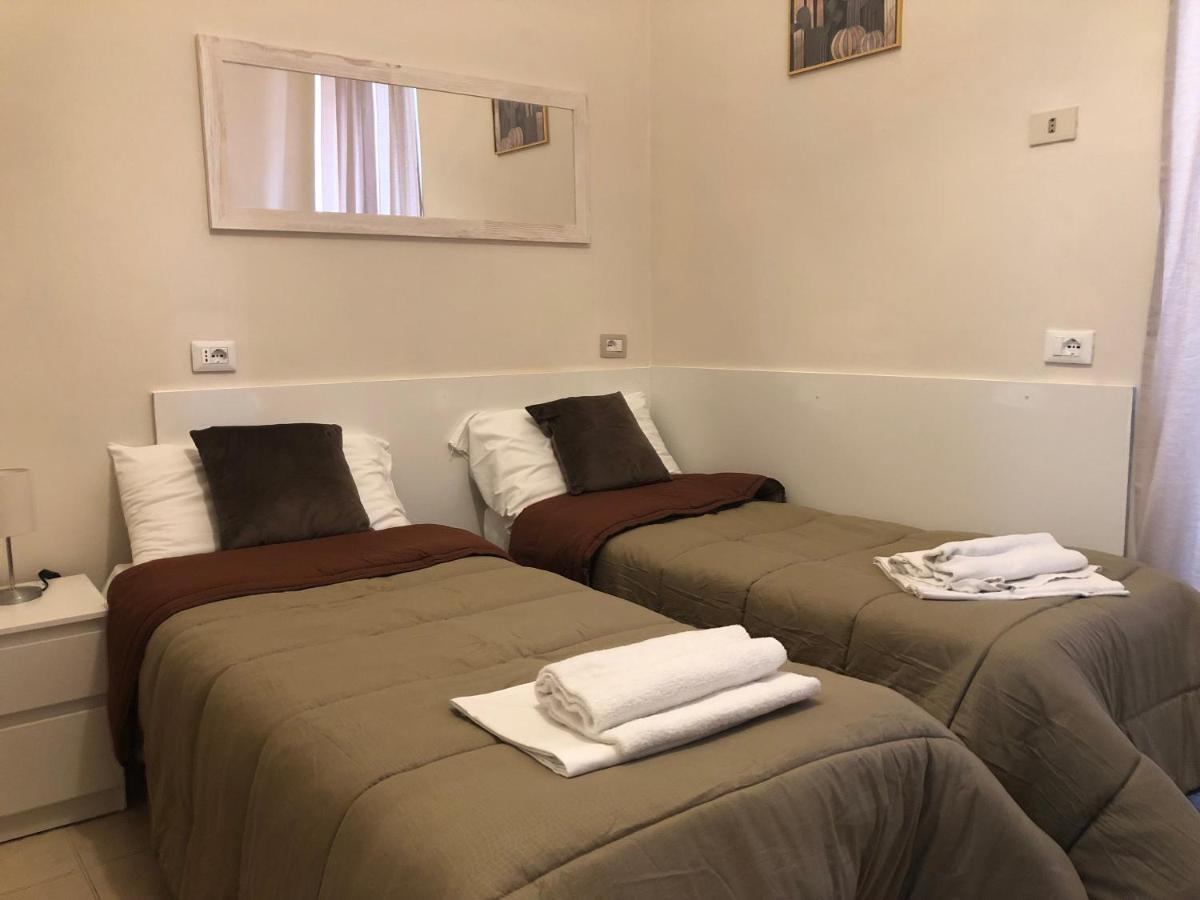 Auberge de jeunesse Freedom Traveller à Rome Extérieur photo